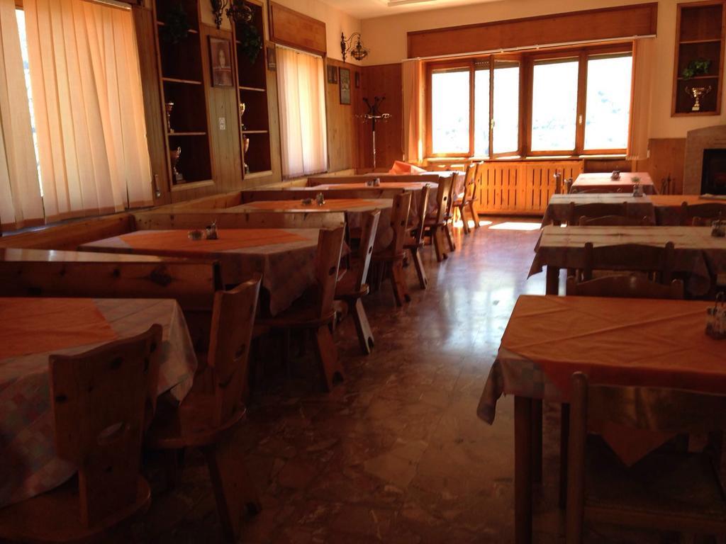 Casa Vacanze Alice Appartement Garzeno Buitenkant foto